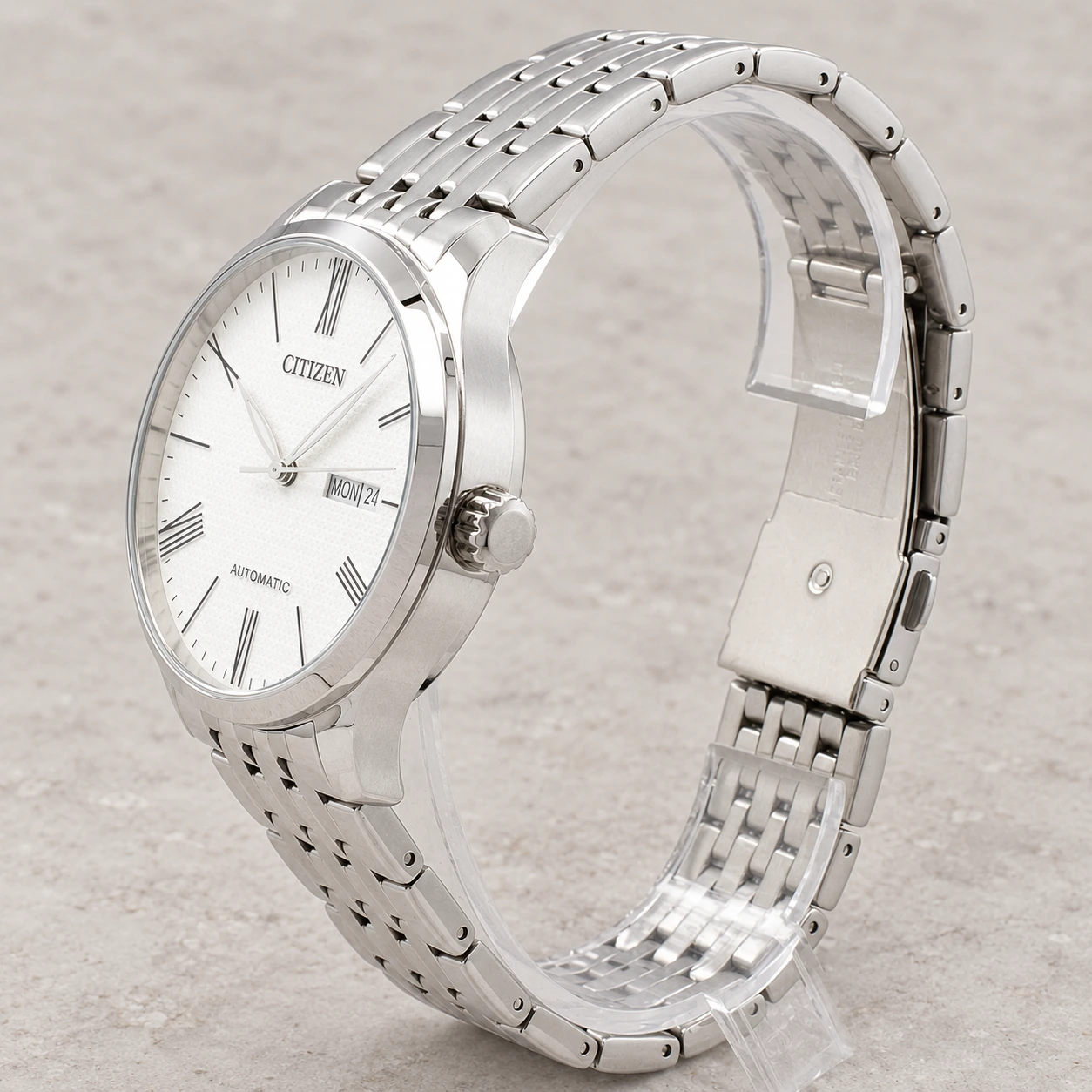 Citizen NH8350-59A dial, hands and calendar detail