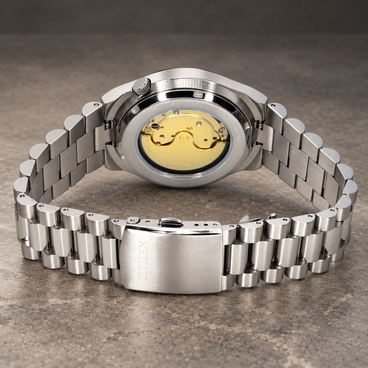 Citizen NJ0150-56W case and band detail