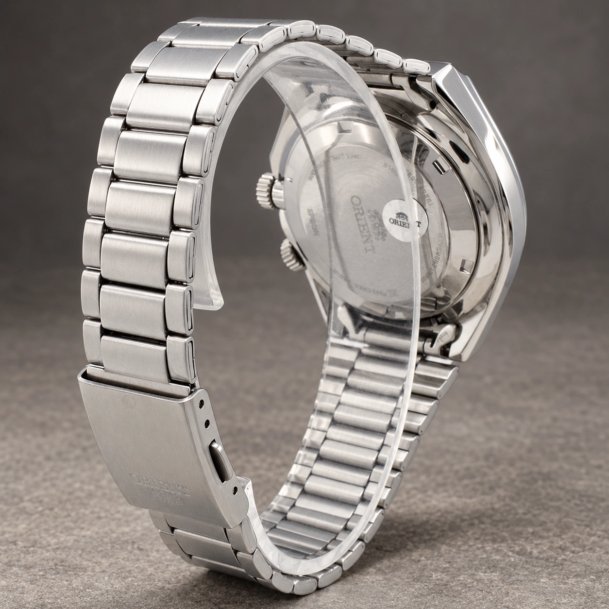 Orient RA-AA0B02R19B case and band detail