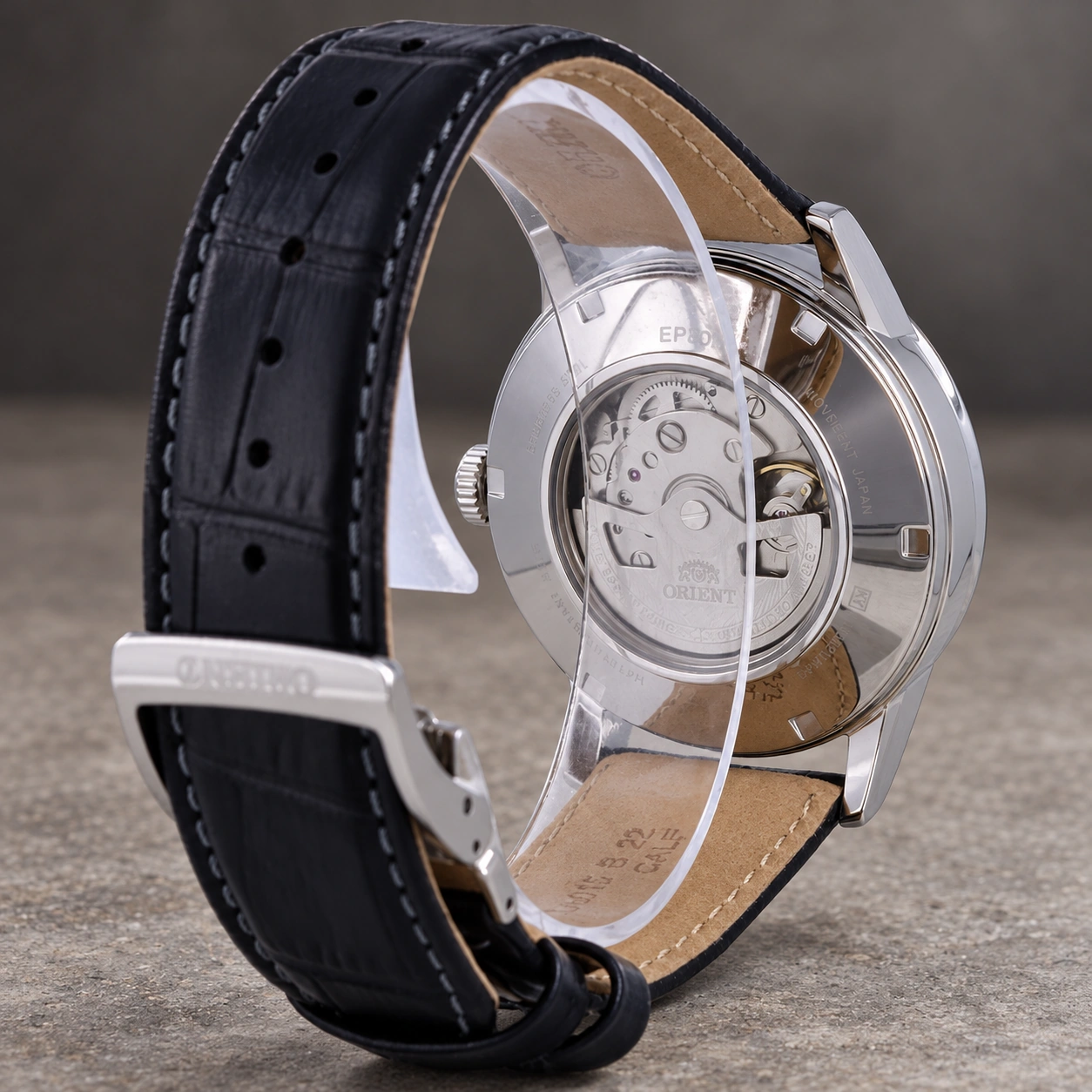 Orient RA-AK0010B10B case and band detail