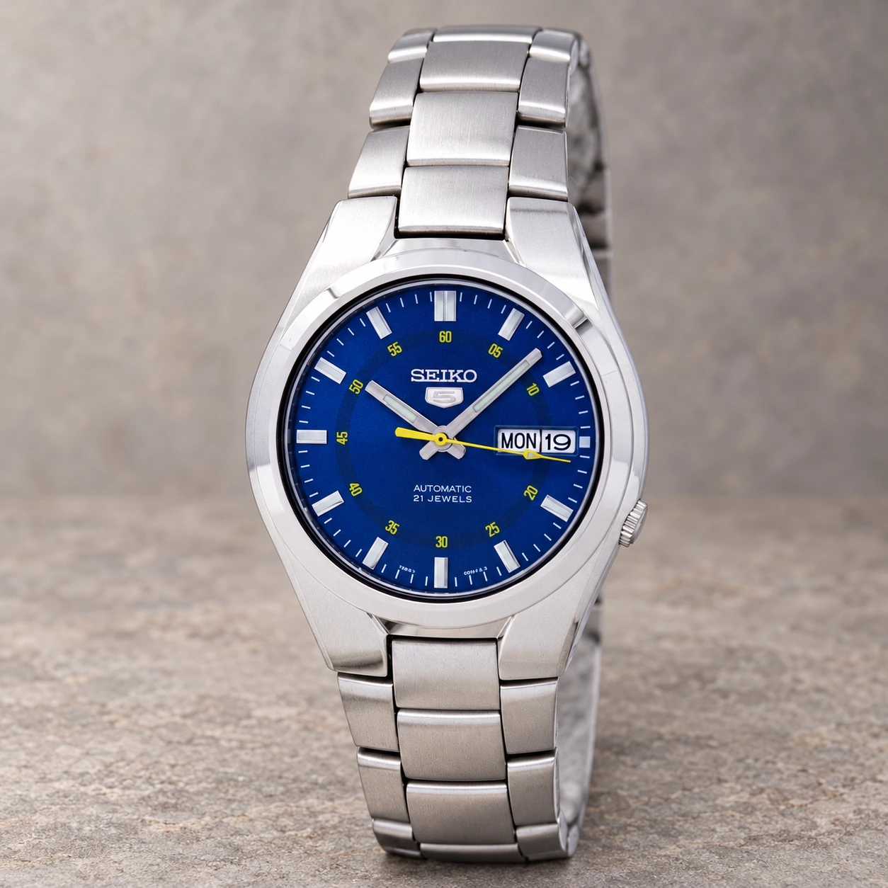 SNK615K1-studio-1 Seiko SNK615K1 watch product view 1