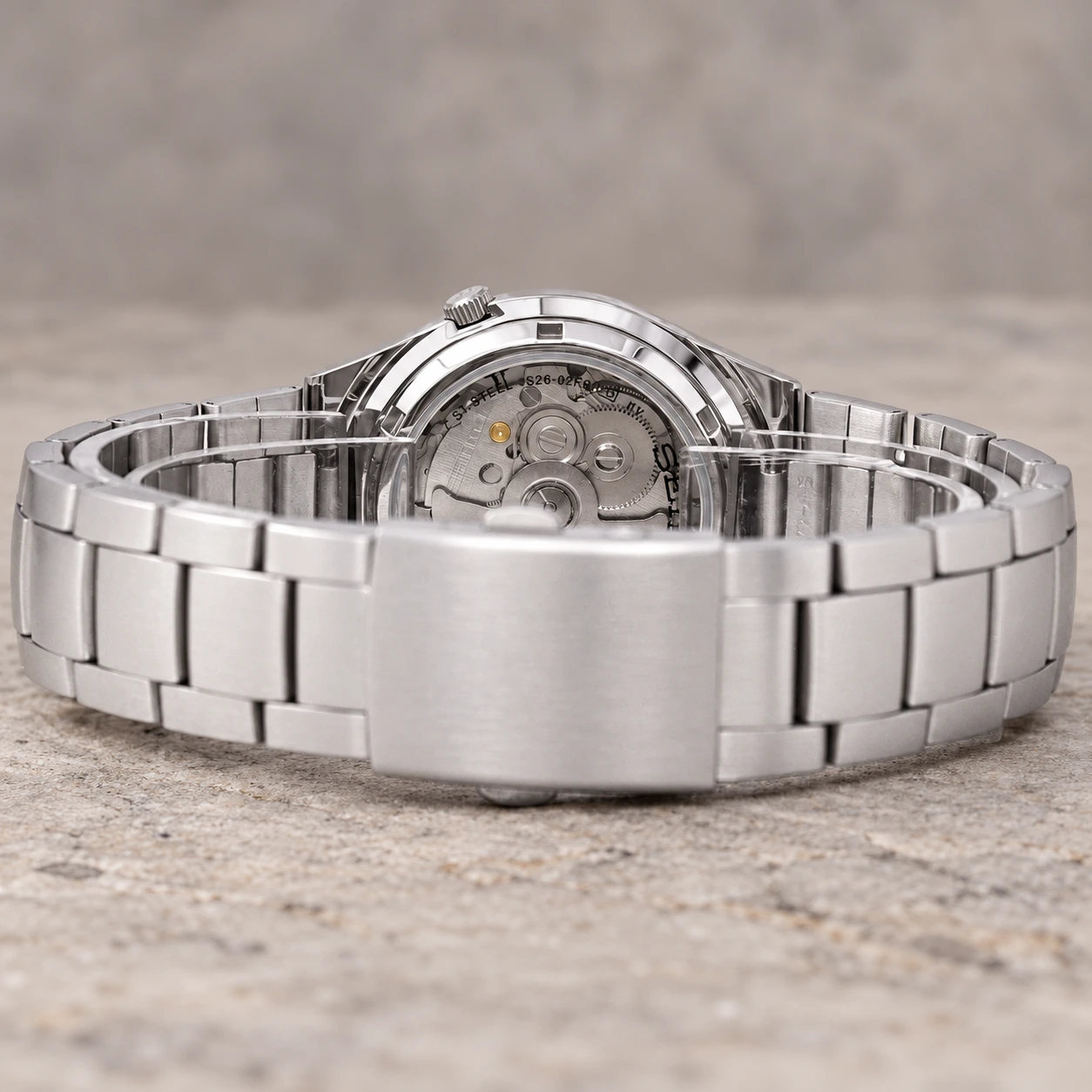 Seiko SNK615K1 case and band details