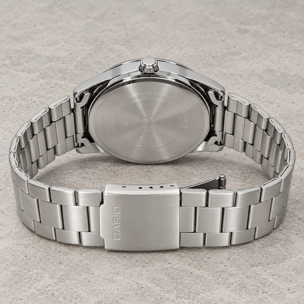 Casio MTP-VD03D-3A1 case and band construction