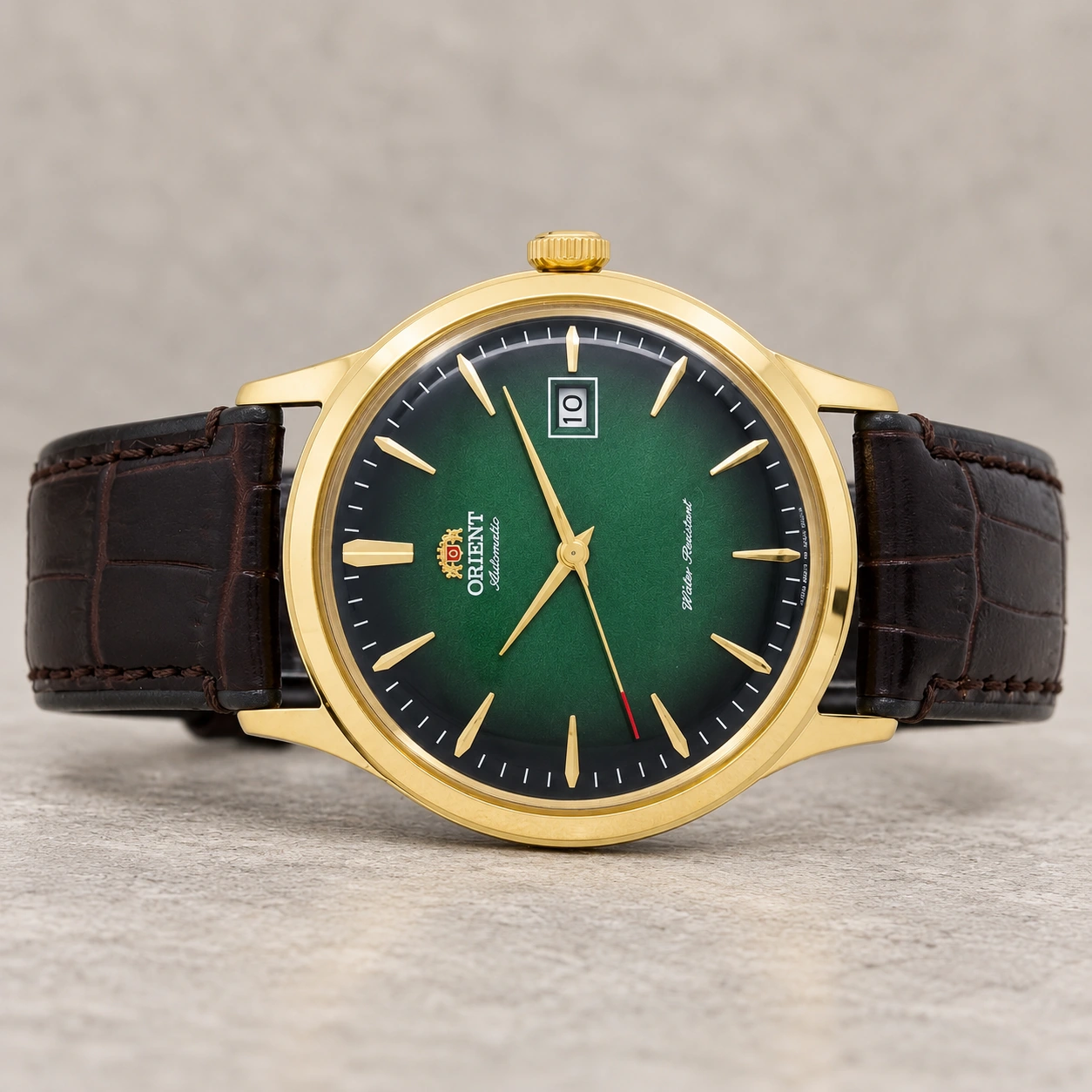 Orient FAC08002F0 dial, hands and calendar detail